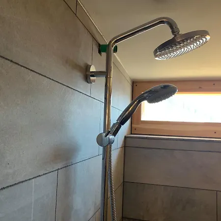 Hotelski * וורבייה