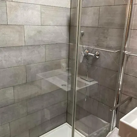 מלון Hotelski